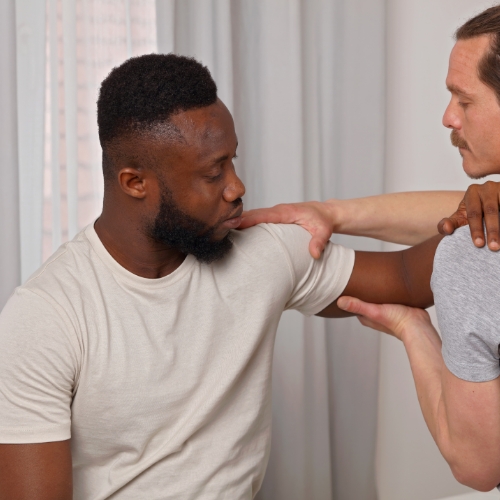 shoulder-pain-mti-physical therapy-bellevue-edmonds-seattle-WA