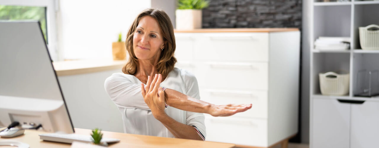 Addressing Muscular Imbalances: How Stretching and Strengthening Exercises Aid Manual Therapy